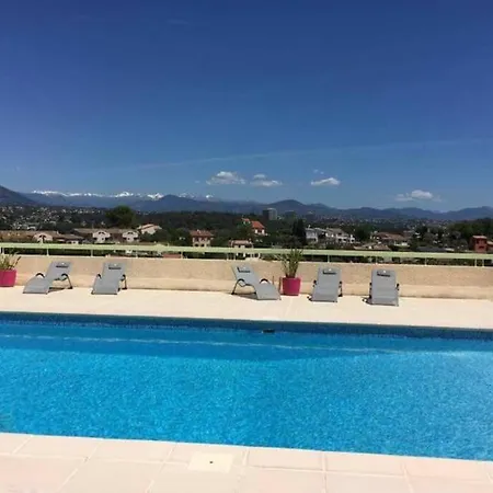 2 Pieces Calme, Moderne Avec Terrasse Et Piscine Апартаменты *