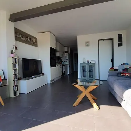 Апартаменты 2 Pieces Calme, Moderne Avec Terrasse Et Piscine Вильнёв-Лубе